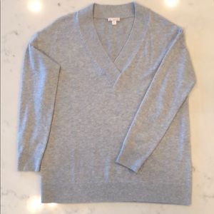 Long sleeve v-neck sweater